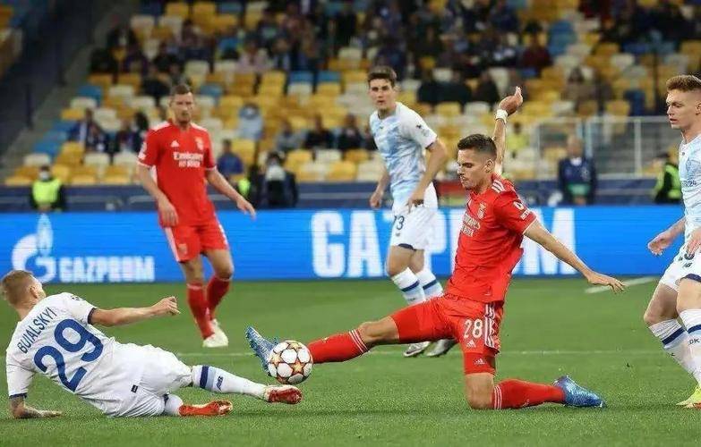 包含赛后新疆广汇豪取连胜:葡超节点到来,赛场秩序良好,身体对抗强度拉满的词条星空体育官方网站